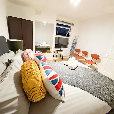 Brixton Apartment-3